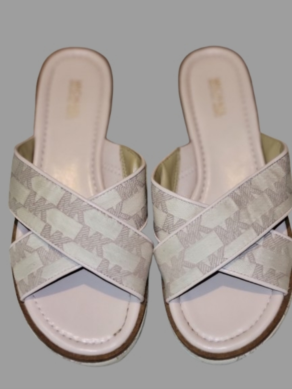 Michael Kors The Signature Slide Monogram Design Size 8 - Picture 6 of 7